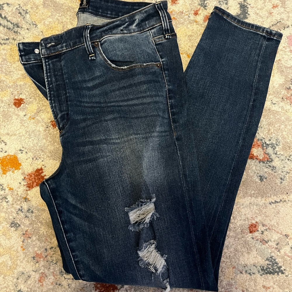 Abercrombie & Fitch Dark Blue Skinny Jeans